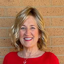 Cathy Tidwell als Funeral Attendee