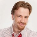 Michael J. Oliver als Junior