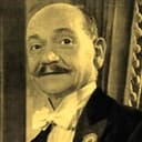 Arturo Bragaglia als Il signore al comizio (uncredited)