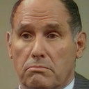 Pierre Duncan als Agent at the police station (uncredited)