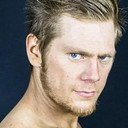 Adam Wilmot als Adam Brooks