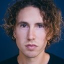 Cameron Crosby als Carson