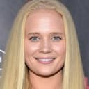 Carly Schroeder als Sandy Channing