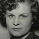Pia Ahnfelt-Rønne als 
