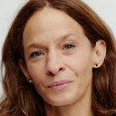 Carolin Conrad als Inès Noé