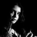 Beatriz Gonçalves, Dresser