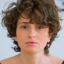 Carol Duarte als Italia