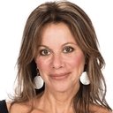 Nancy Lee Grahn als Puppet Lady