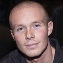 Lucas Christiansen als Sig selv