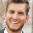 Scott Michael Foster als Luke