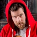 Ashley MacIsaac als Town fiddler