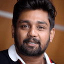 Dhruva Sarja als Martin