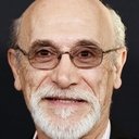 Tony Amendola als Dr. Sebastian