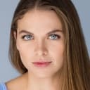 Katie Monds als Erin