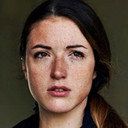 Hollie Harrington als Elle