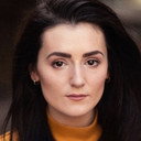 Posy Sterling als Alice Khan