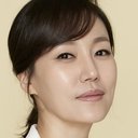 진경 als Prosecutor Park's wife