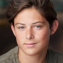 Phoenix Ellis als Todd Hamilton