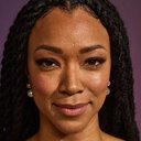 Sonequa Martin-Green als Private Lang