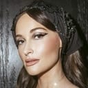 Kacey Musgraves als The Bride