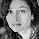 Sonia Viveros als Claudia Molina
