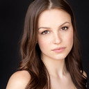 Kayla Wallace als Rebecca Falcone