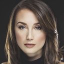 Lauren Maynard als Delilah