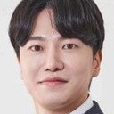 정상문 als Section Chief Kim
