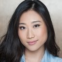Tina Jung als Ms. Gardner