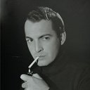 César del Campo als Tony