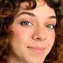 Makeala Hiner-Smith als Debbie Jones