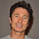 Dominic Keating als Old Cain