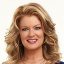 Mary Hart als Herself (voice)