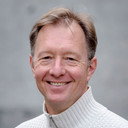 Rick Nieman als Newscaster