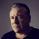 Ray Winstone als Dreykov
