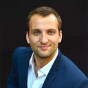 Victor Jacob als Self : Maestro