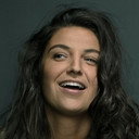Sara Dufour als Self - Host
