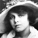 Frances Nelson als Glory Moore