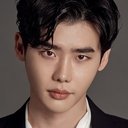 Lee Jong-suk als Jung Woo-sang