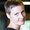 Paula Dombrowski als Easy