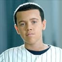 Blake McCall als Alex Rodriguez