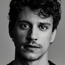 Adam DiMarco als Swint