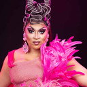 Keelan Assur als Maxine Wild