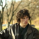 Ezra Benardino als Roommate