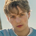 Kamden Riley als Young Farmhand