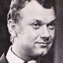 Γιώργος Μούτσιος als Max Himler