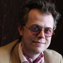 Van De La Plante als Horny the Clown / Archie Benjamin