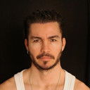 Míchel Serrano als Bobby