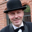 Marcel Szytenchelm als Marian Koniuszko