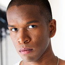 Joel Shohei als Curtis Suzuki (鈴木カーティス) / Magic